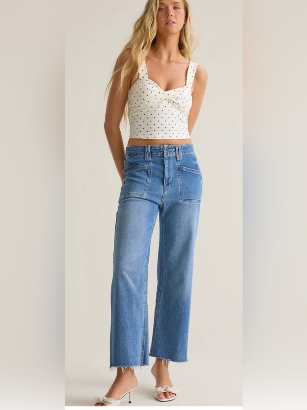 Altar’d State Kendra Medium Wash Mid-Rise Cropped Jeans Size 25